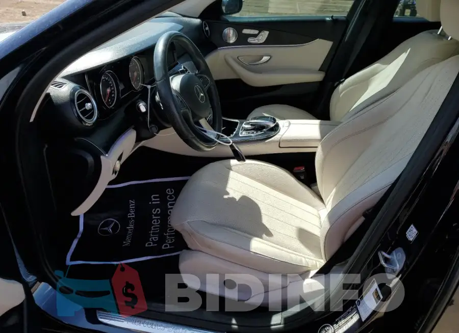 WDDZF4KB3HA161806 Photo# 7