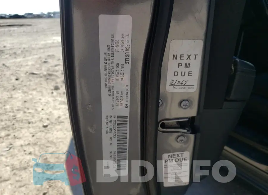 2C3CDXHG0GH317525 Photo# 12