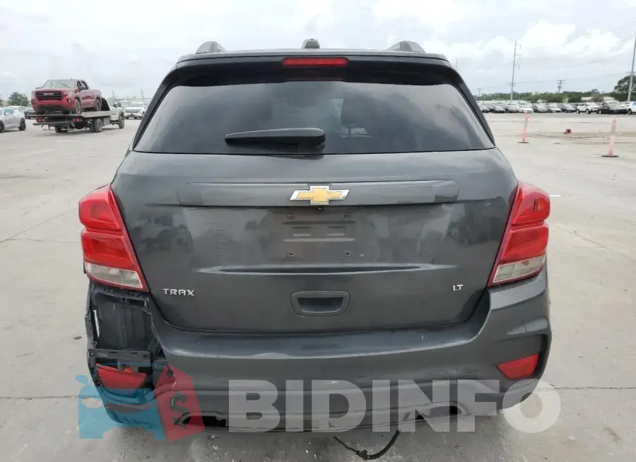 KL7CJLSB2JB675040 Photo# 6