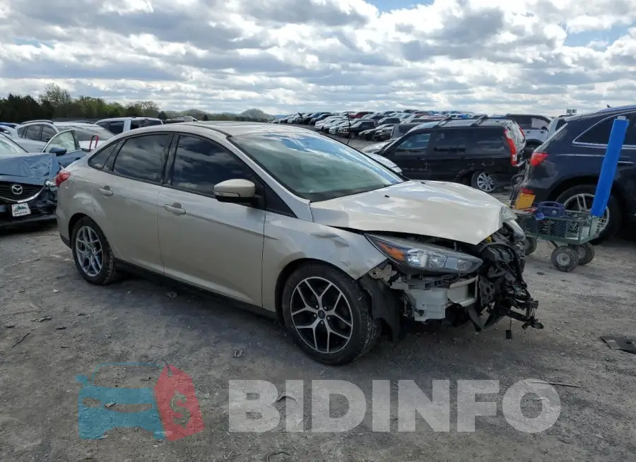 1FADP3H22JL229242 Photo# 4