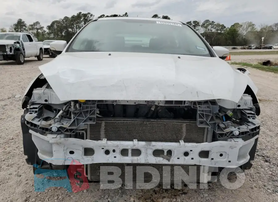 1FADP3M28HL303926 Photo# 5