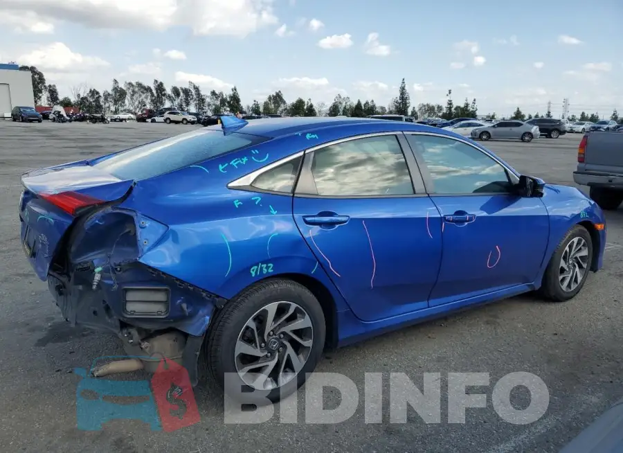 19XFC2F76HE213538 Photo# 3