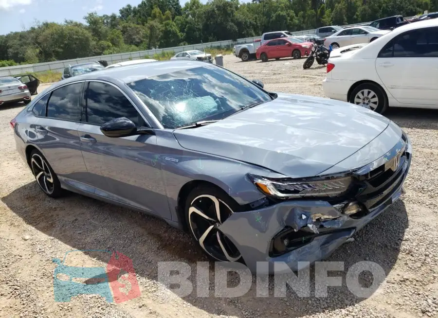 1HGCV3F28NA044338 Photo# 4