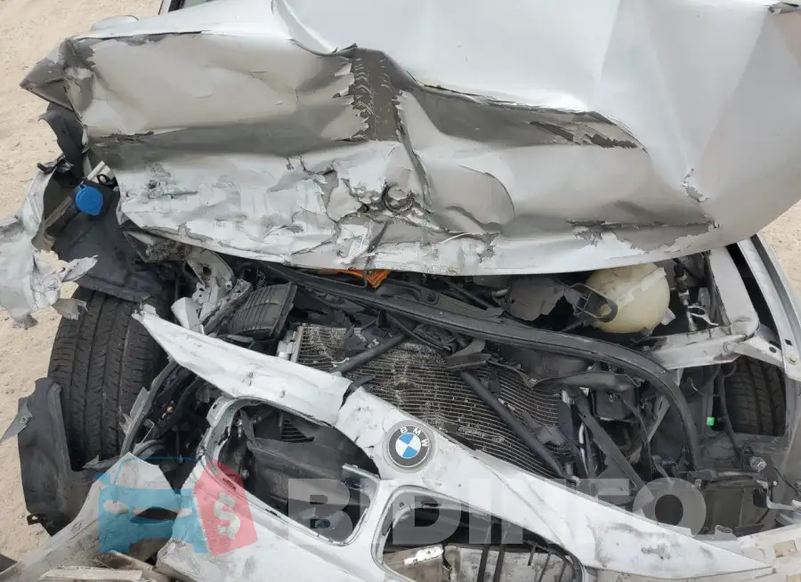 WBA8A9C56GK618981 Photo# 11