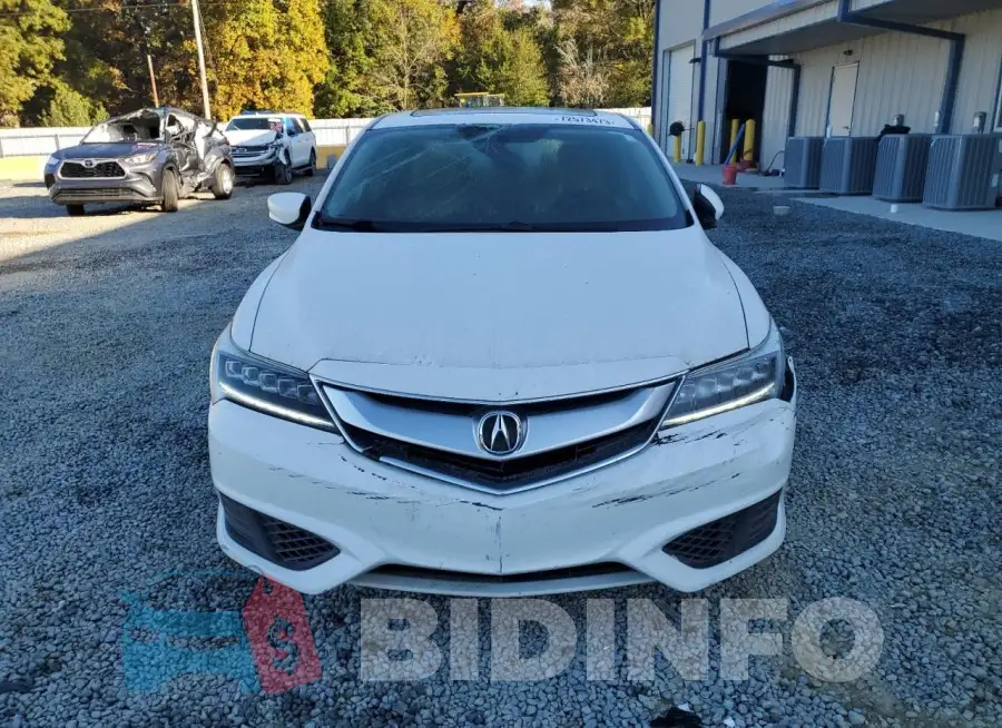 19UDE2F33HA009167 Photo# 5