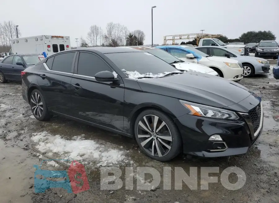 1N4BL4CV9KC125245 Photo# 4