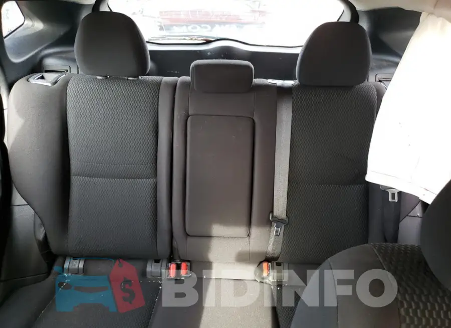 JN1BJ1CP8HW018830 Photo# 10
