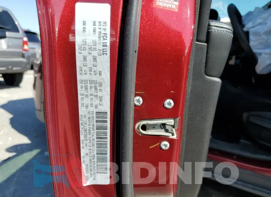 1C4PJLCB6KD396165 Photo# 13