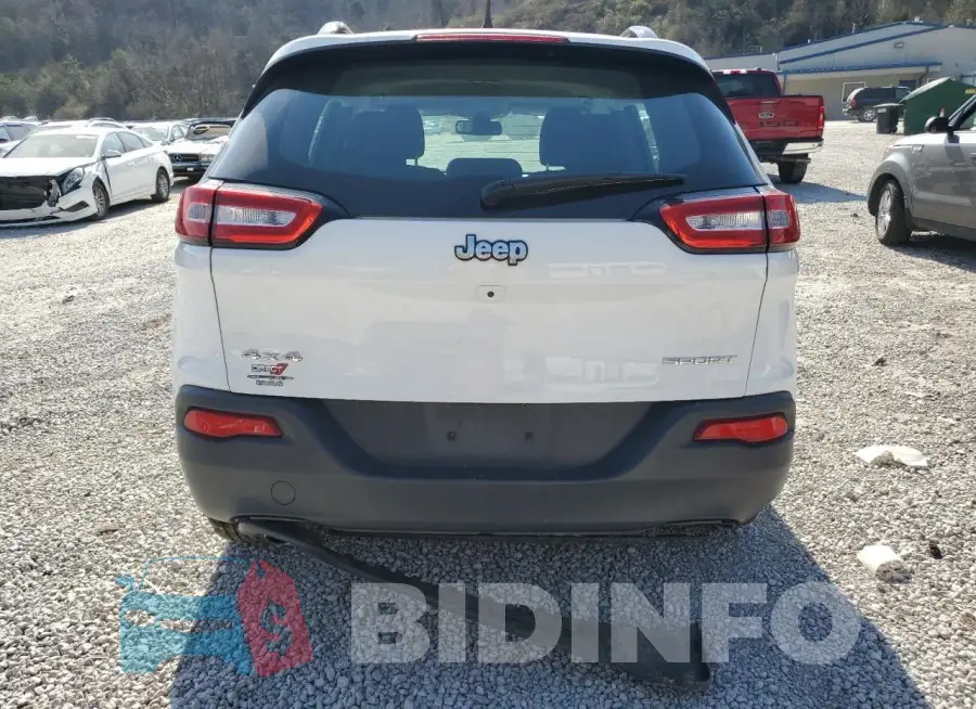 1C4PJMAB7GW187215 Photo# 6