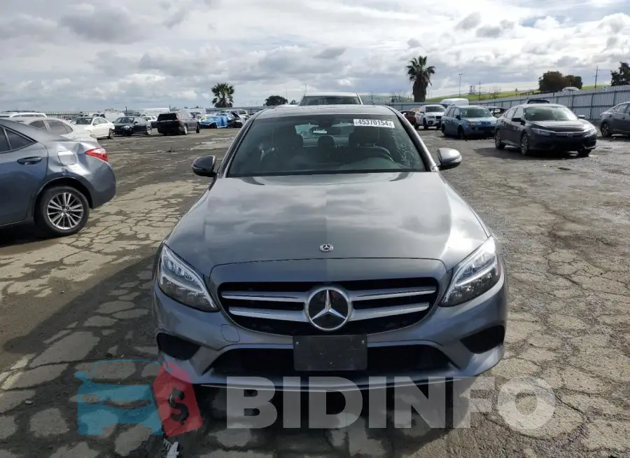 55SWF8DB1KU285846 Photo# 5