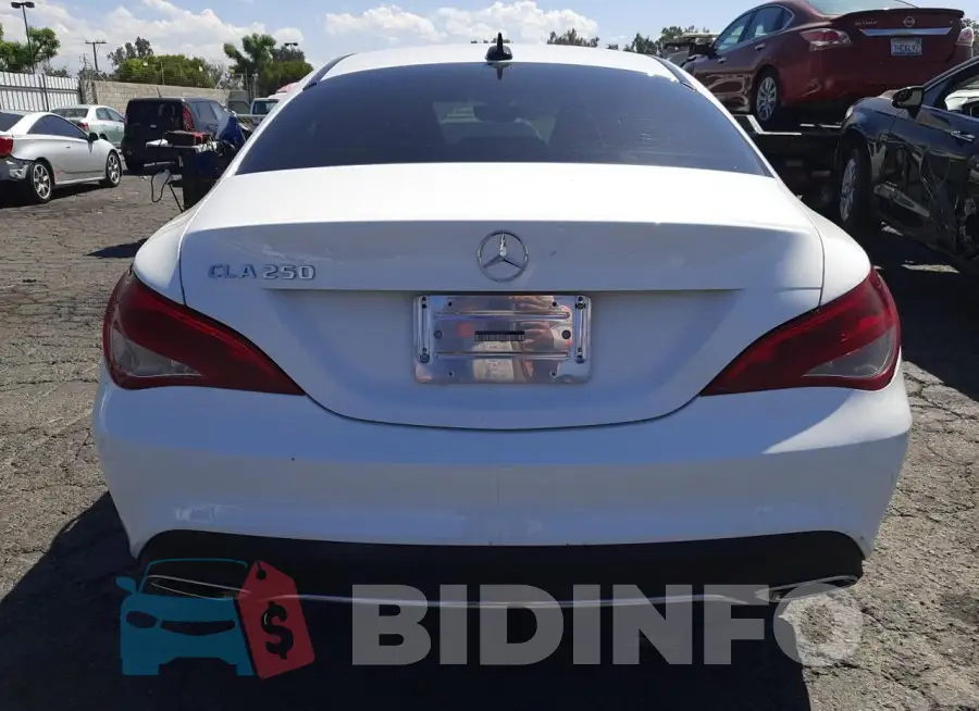 WDDSJ4EB1JN679083 Photo# 6