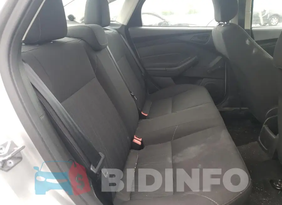 1FADP3E24GL322356 Photo# 10