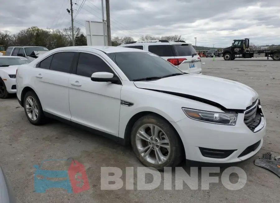 1FAHP2E80JG111056 Photo# 4