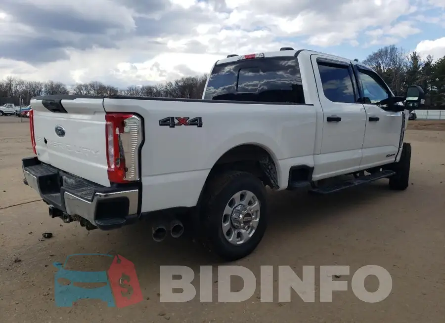 1FT8W3BT1PED93045 Photo# 3