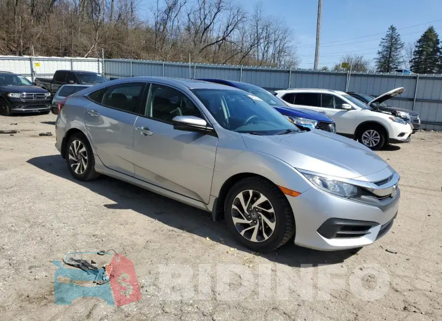 19XFC2F71HE217044 Photo# 4