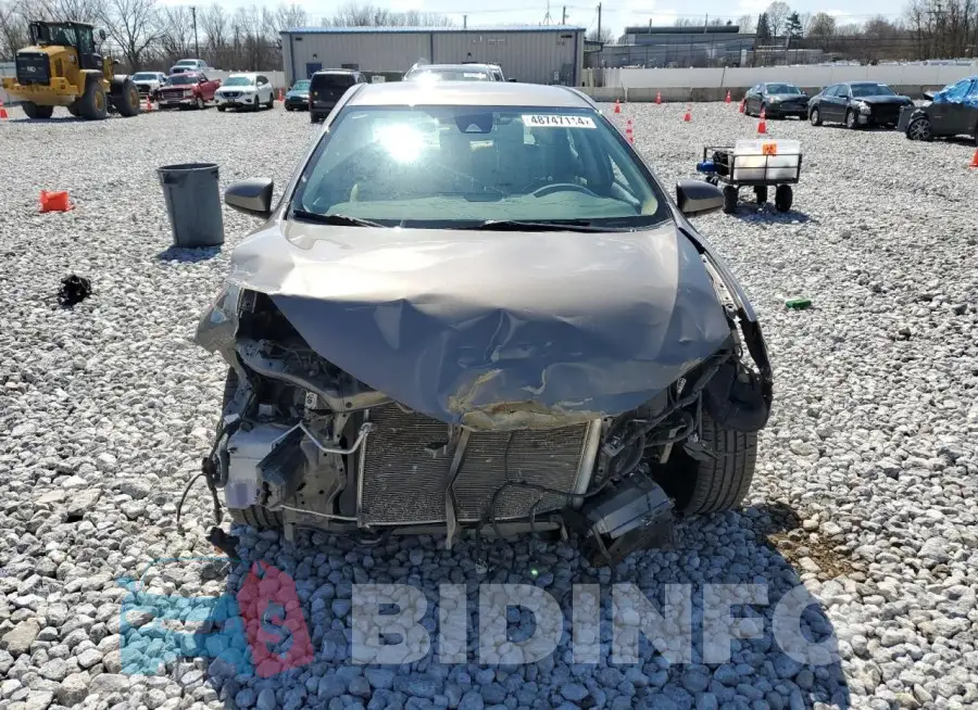 2T1BURHE9HC924522 Photo# 5