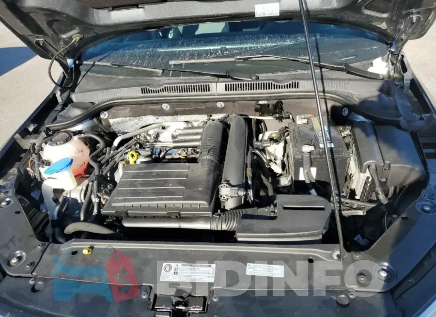 3VW2B7AJ0JM215215 Photo# 11