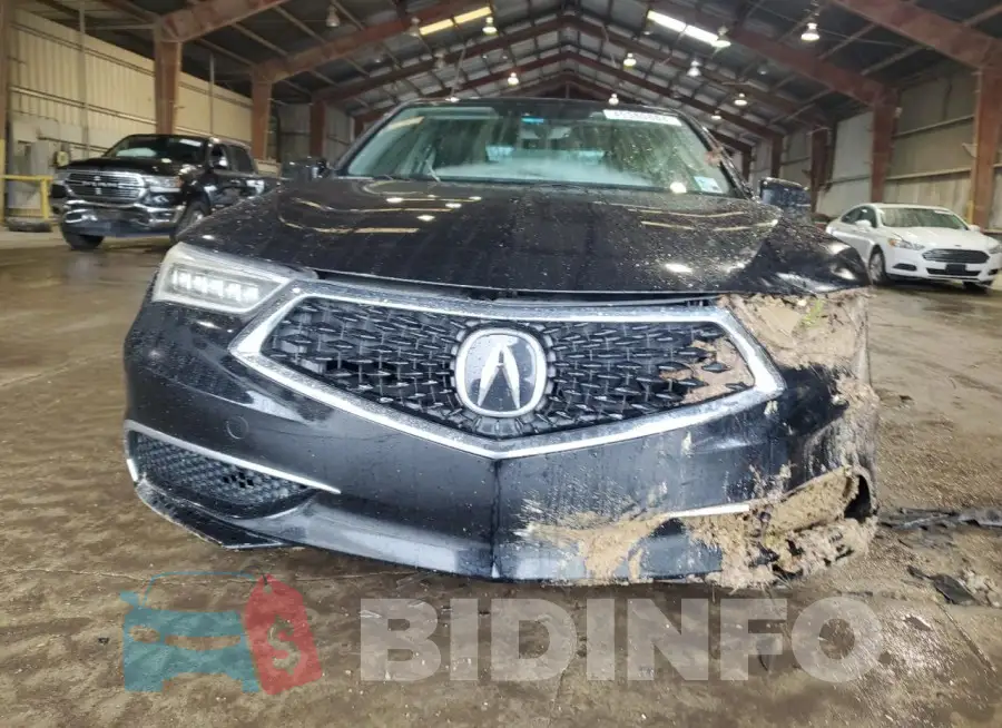 19UUB1F39JA006394 Photo# 5