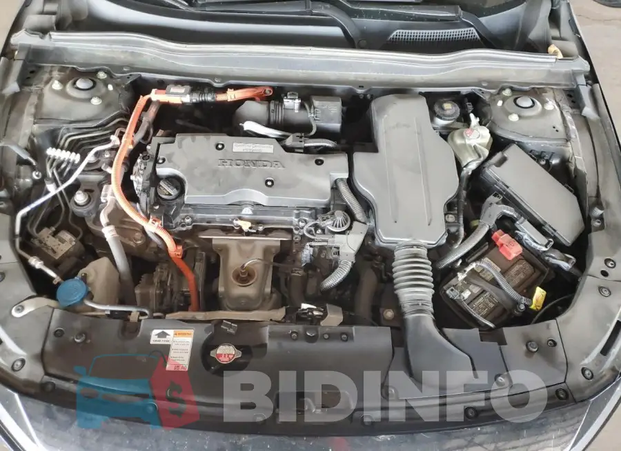 1HGCV3F55JA011284 Photo# 11