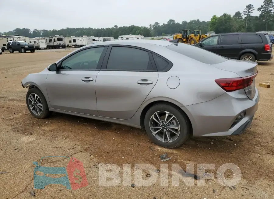 3KPF24AD1PE690517 Photo# 2