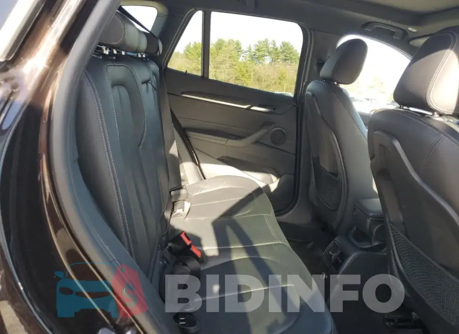 WBXHT3C31J5K26735 Photo# 11