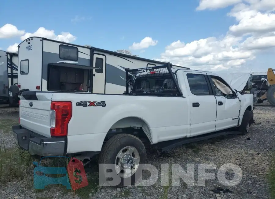 1FT8W3BT9JEB84689 Photo# 3