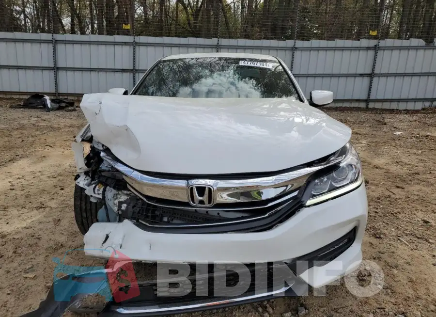 1HGCR2F68HA108917 Photo# 5