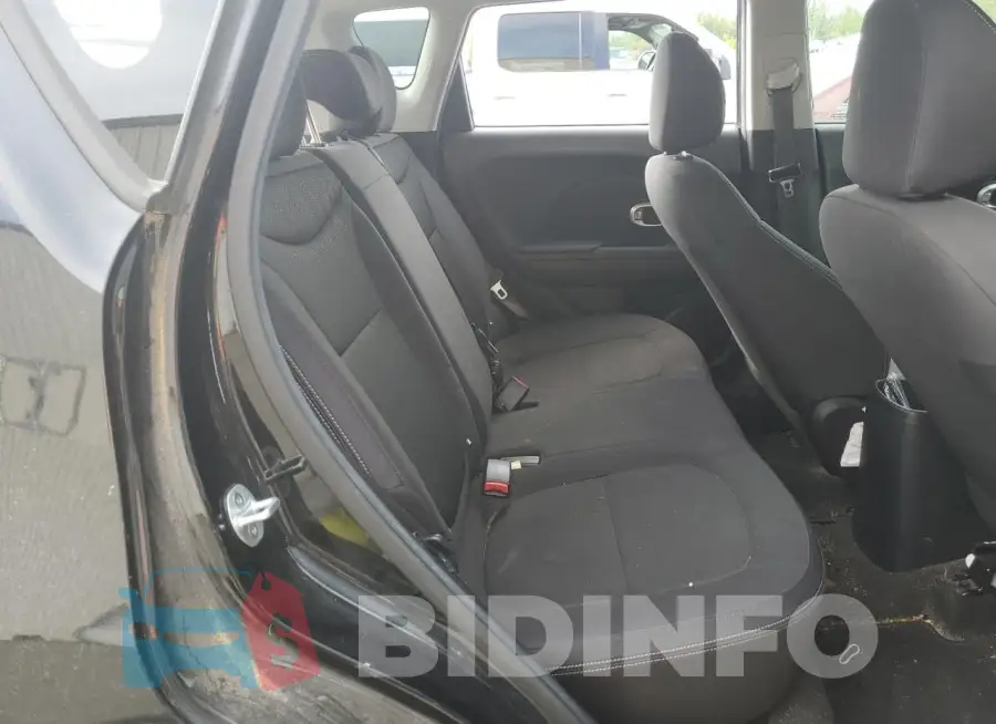 KNDJN2A20G7363241 Photo# 10