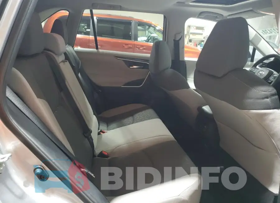 2T3P1RFV9MC174087 Photo# 11