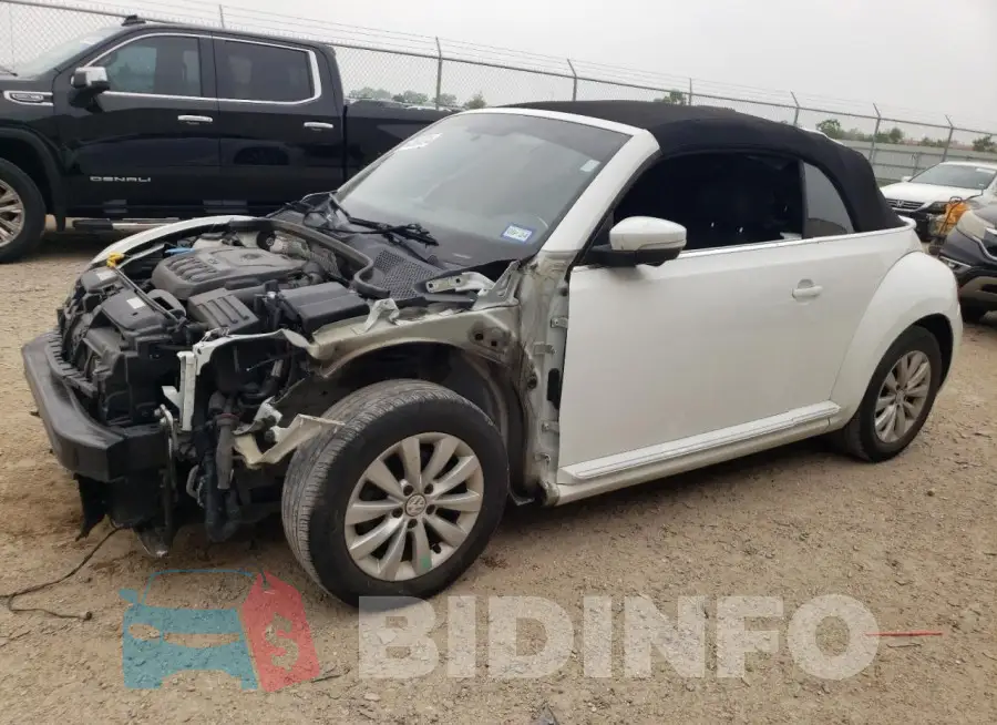 3VW5DAAT6JM511765 Photo# 1