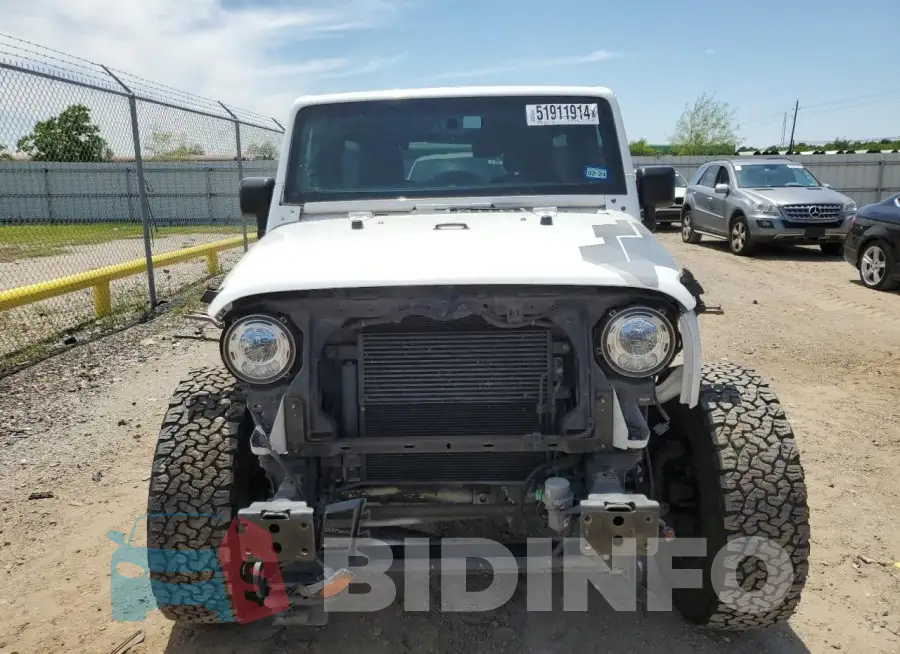 1C4BJWEG8HL565847 Photo# 5