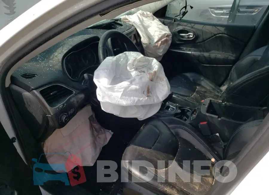1C4PJLLB7KD176405 Photo# 7
