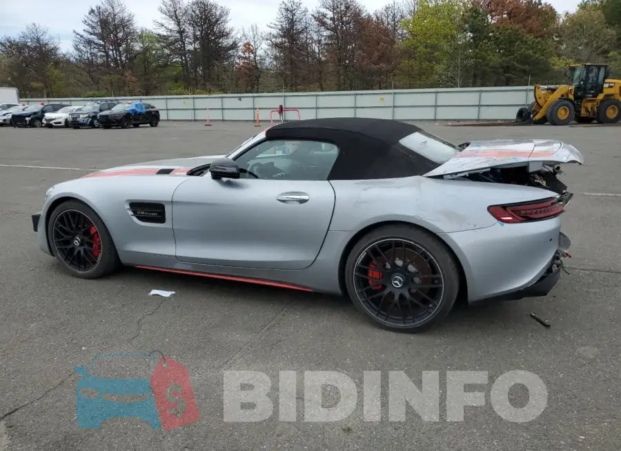 W1KYK8CA0MA041962 Photo# 2