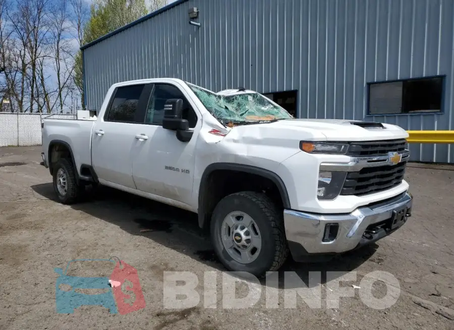 2GC4YNE76R1117841 Photo# 4