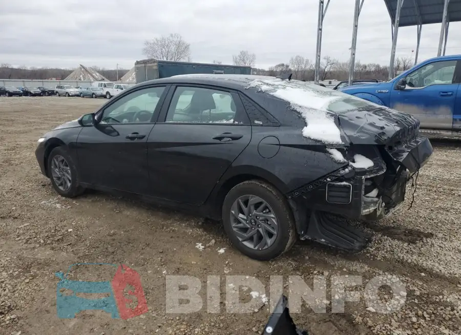 KMHLM4DG7RU638490 Photo# 2