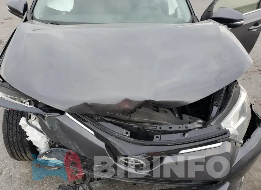 JTMWFREV3HJ149395 Photo# 12