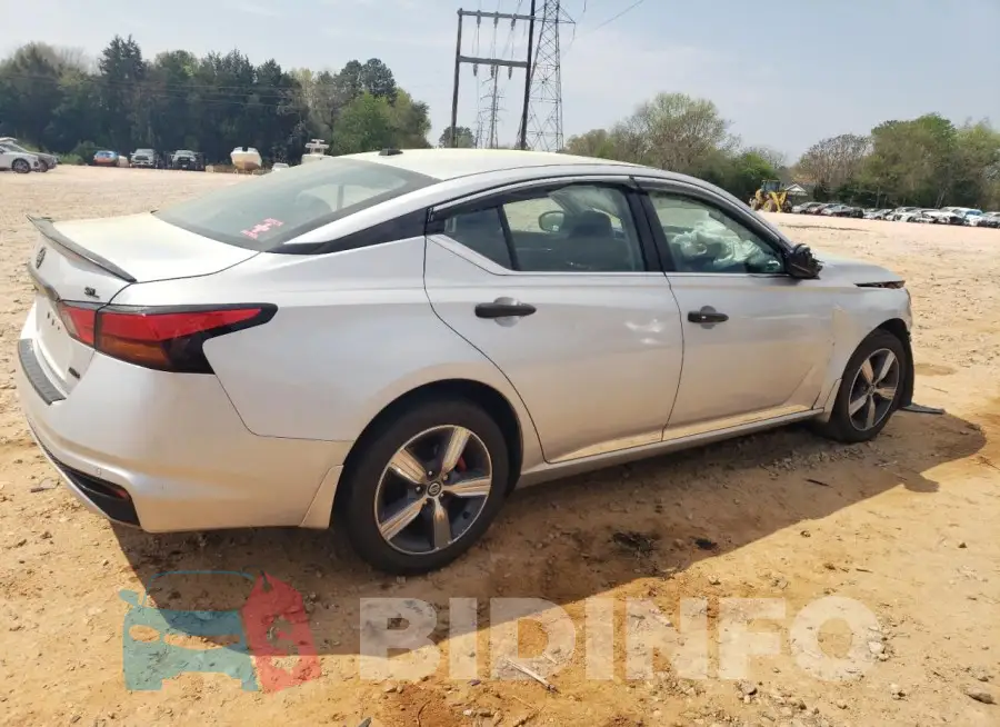 1N4BL4EW1KN308696 Photo# 3
