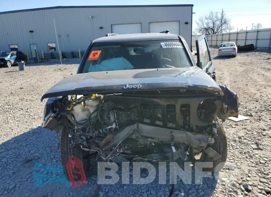 1C4NJRFB7FD376681 Photo# 5