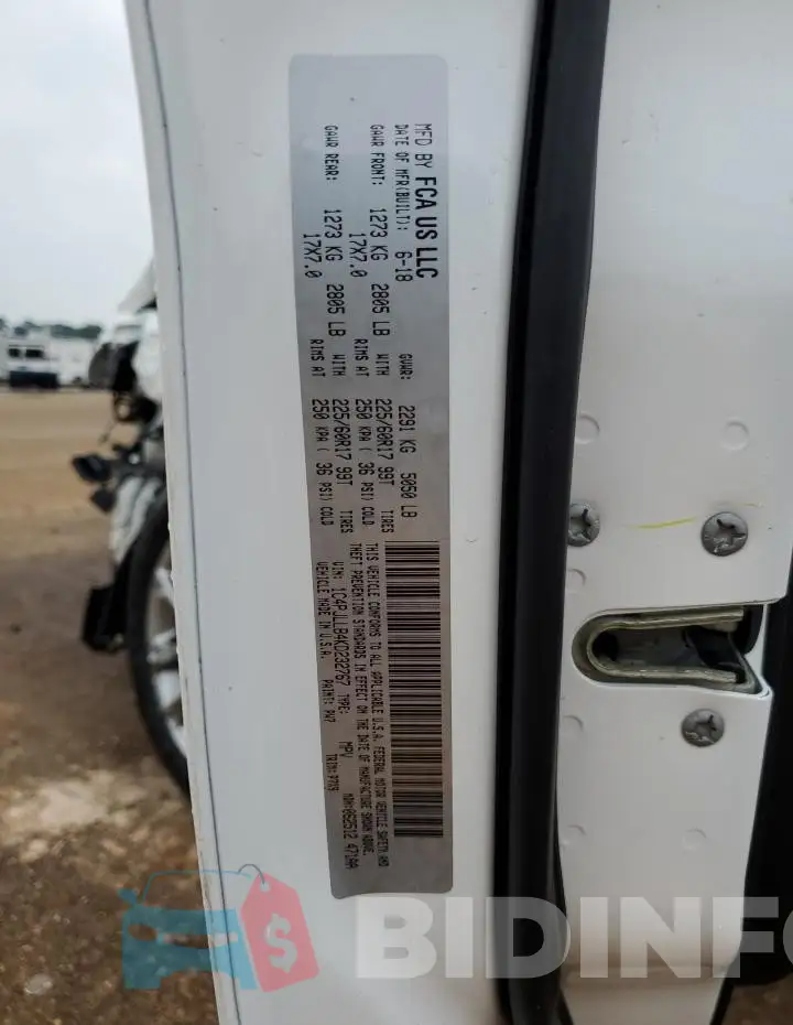 1C4PJLLB4KD232767 Photo# 13