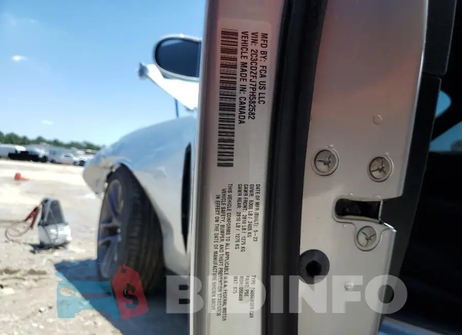 2C3CDZFJ7PH582582 Photo# 12