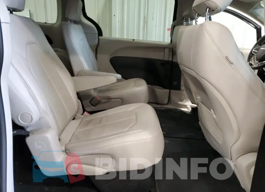 2C4RC1BG6KR636459 Photo# 11