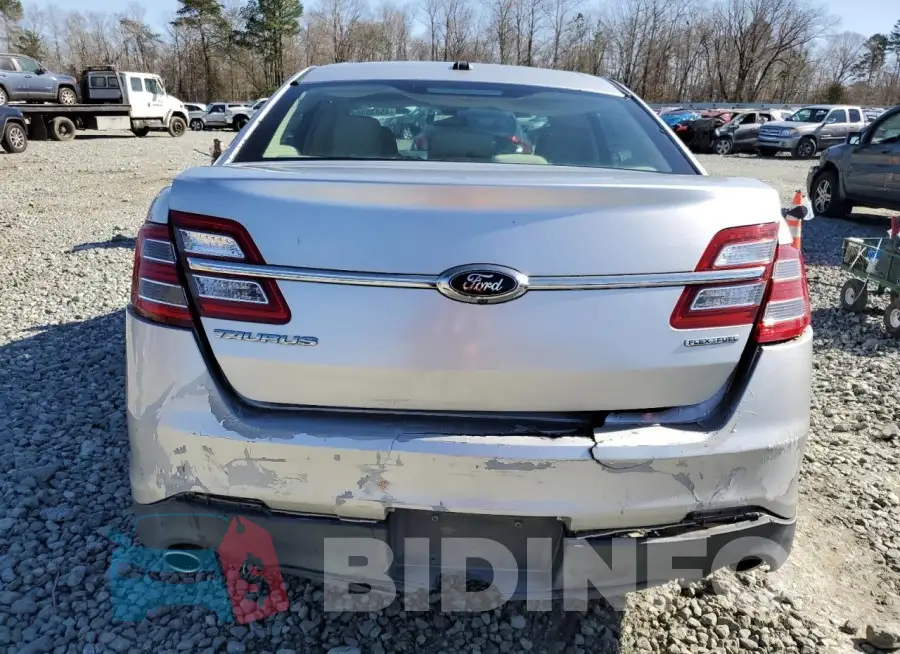 1FAHP2D82FG120673 Photo# 6