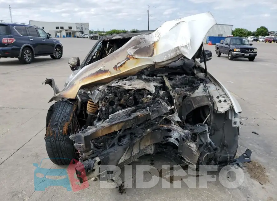 SAJWJ2GDXF8V79747 Photo# 5