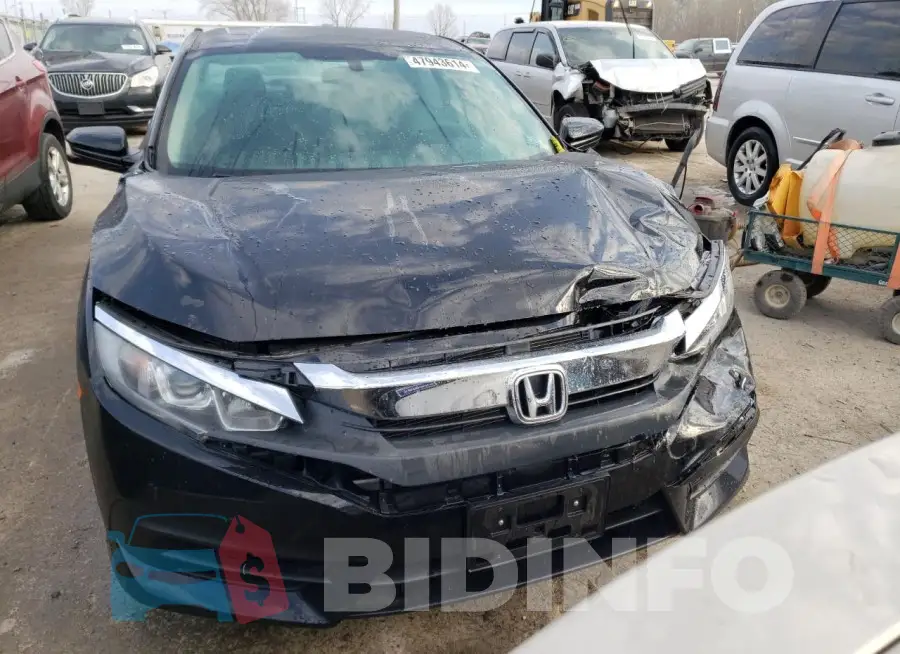 19XFC2F72HE036194 Photo# 5