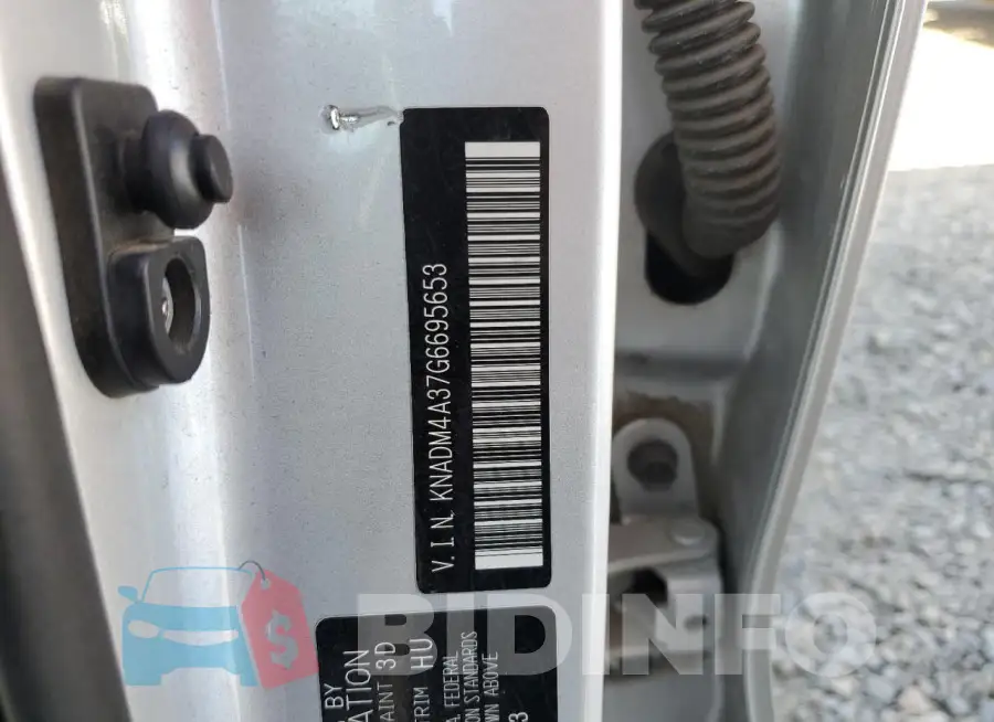 KNADM4A37G6695653 Photo# 12