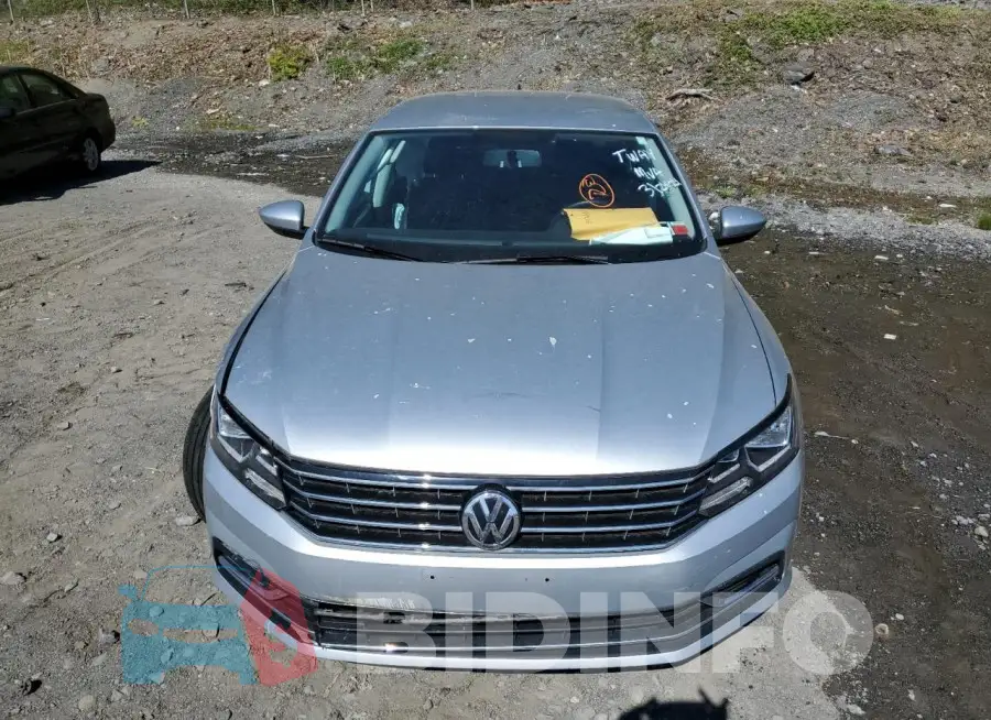 1VWLA7A32KC011690 Photo# 5