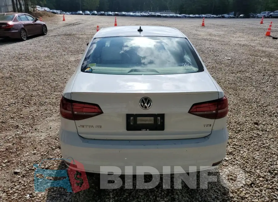 3VWD67AJ5GM355895 Photo# 6
