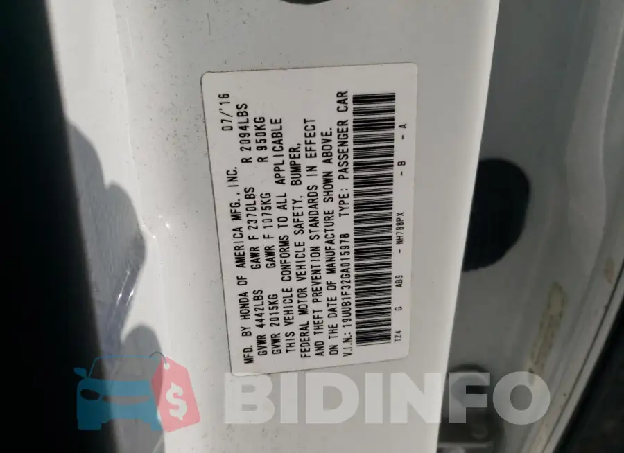 19UUB1F32GA015978 Photo# 13