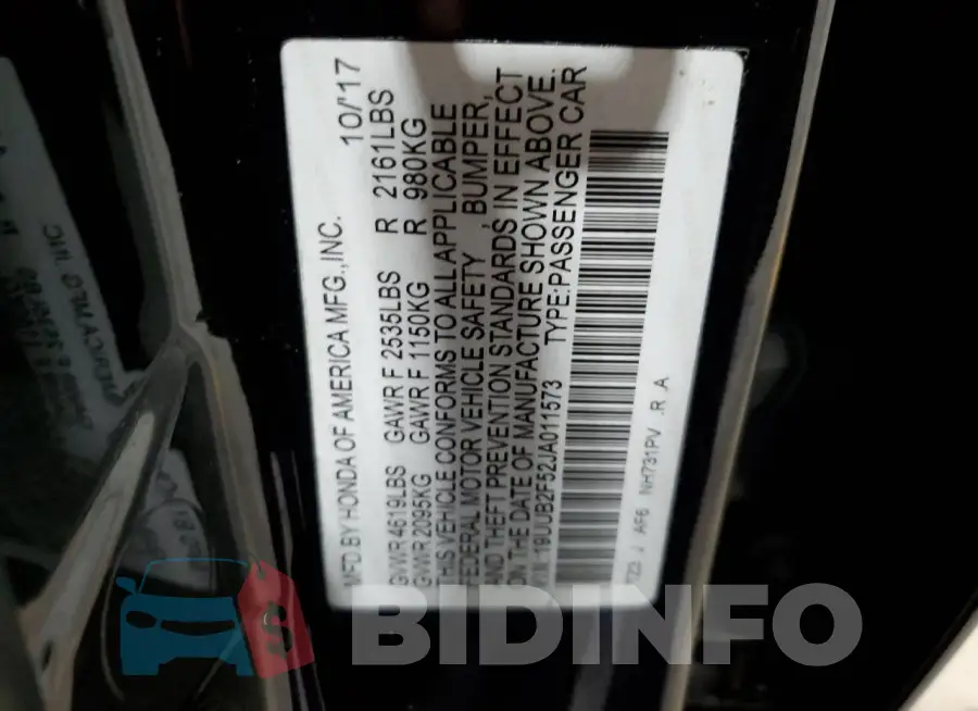 19UUB2F52JA011573 Photo# 12