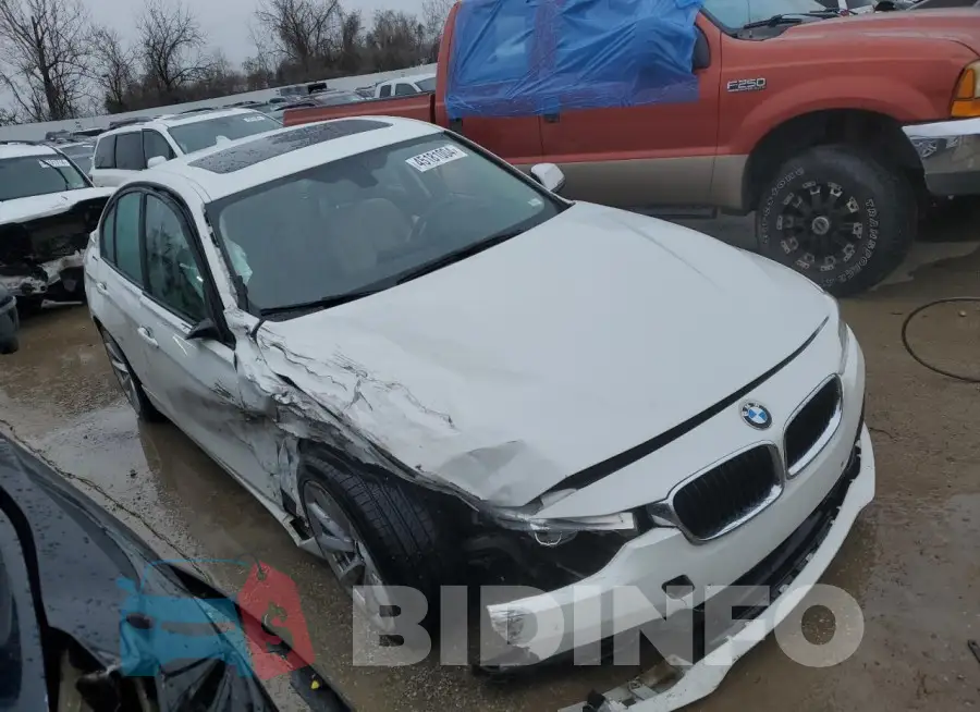 WBA8A3C5XJA505545 Photo# 4